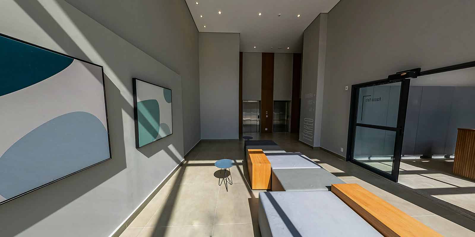 Nex One Gentil de Moura — Hall Flats