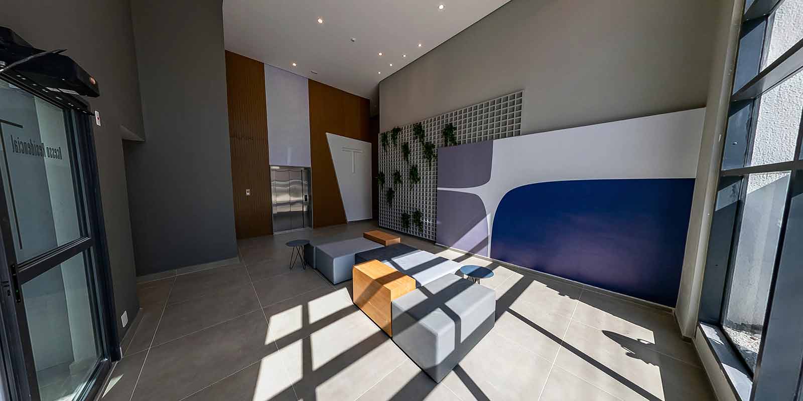 Nex One Gentil de Moura — Hall