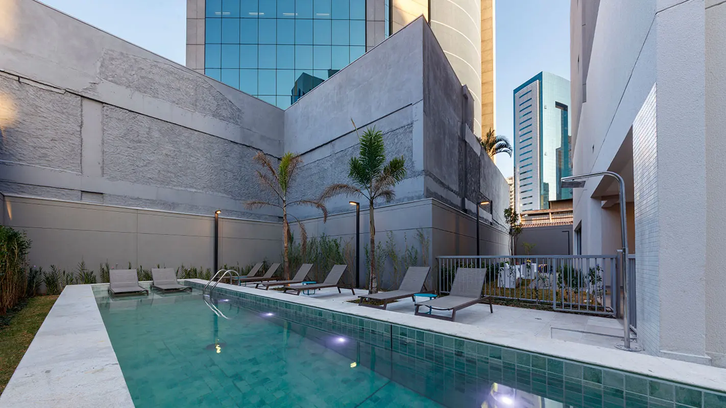 Nex One Faria Lima — Piscina