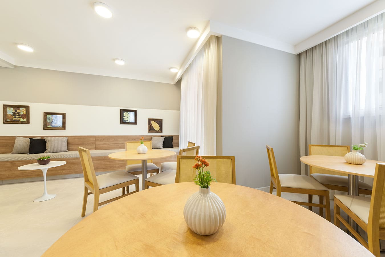 Carolina Village — Sala